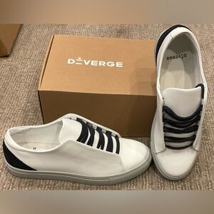 Diverge Custom Mens White, Gray & Navy - Brand New - Size 45